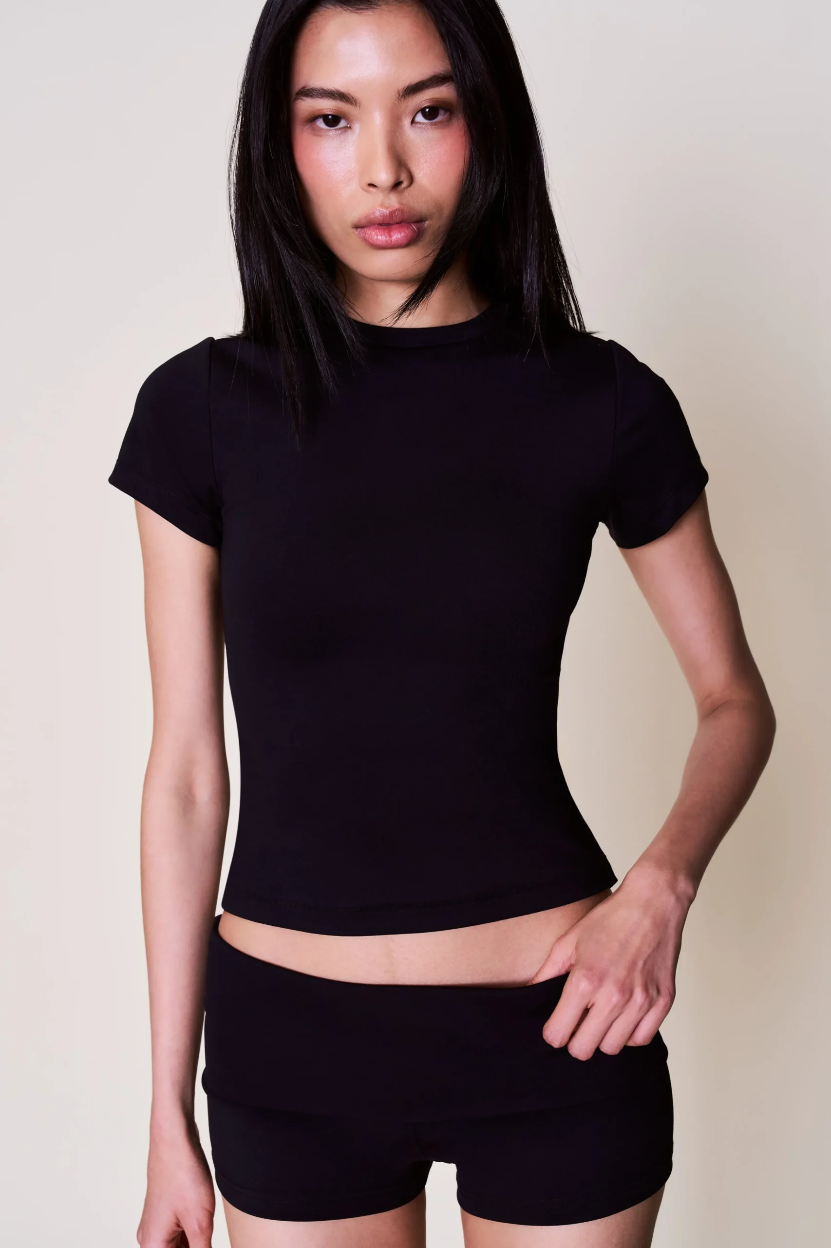GUIZIO Body Tee- Tees|Short Sleeve Tops