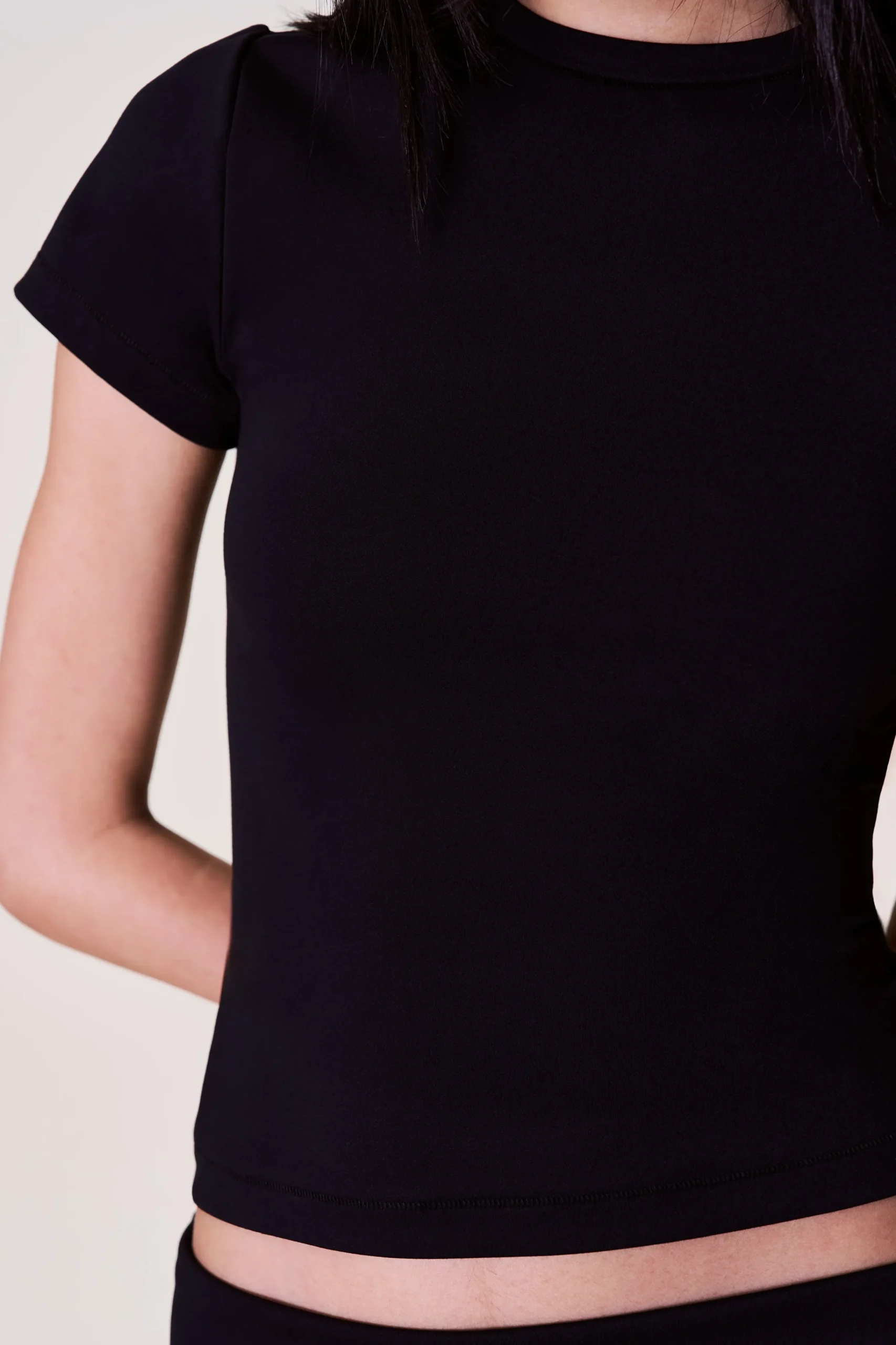 GUIZIO Body Tee- Tees|Short Sleeve Tops