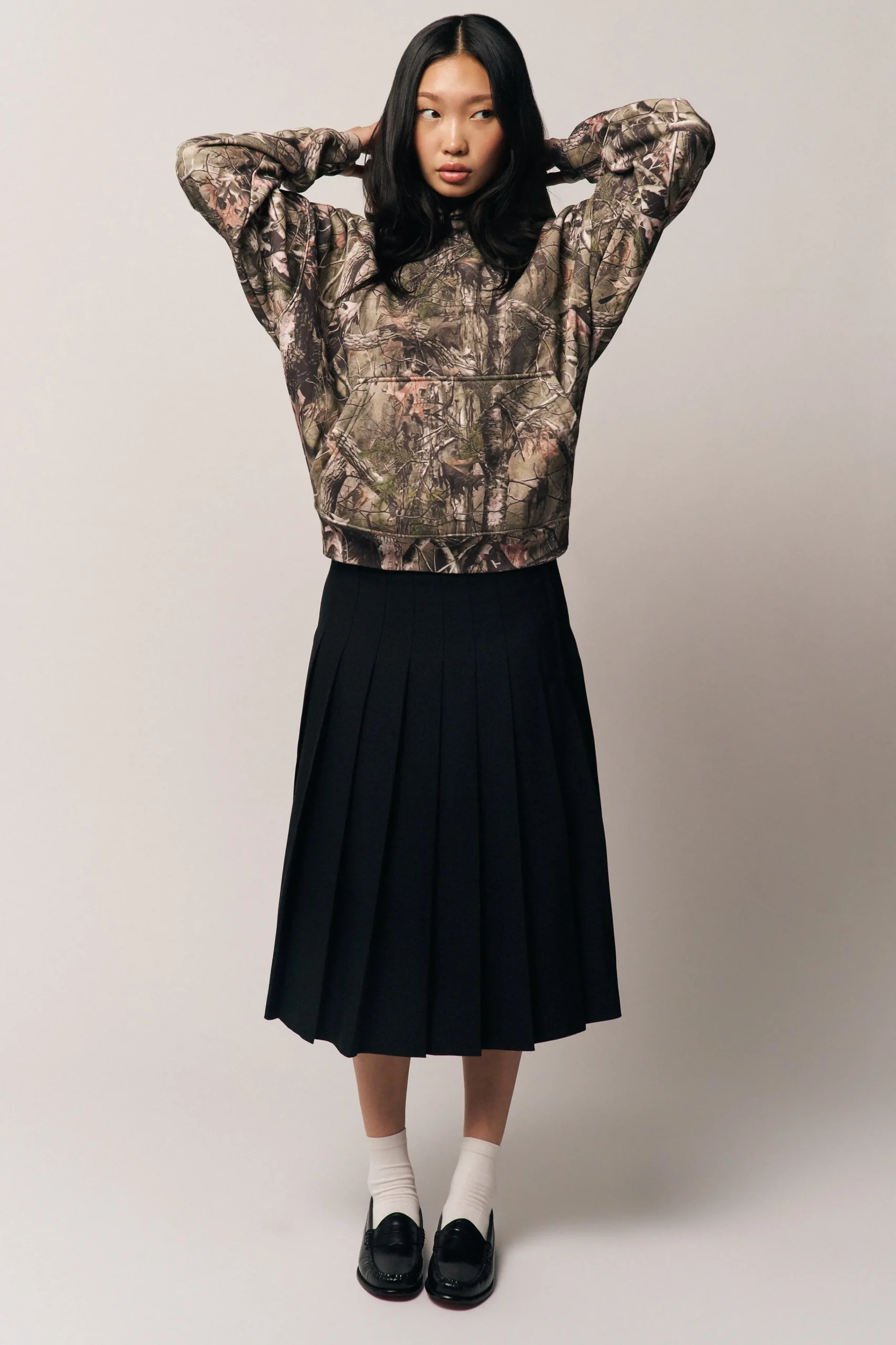 GUIZIO Camo Sweatshirt- Sweaters|Sweatshirts & Hoodies