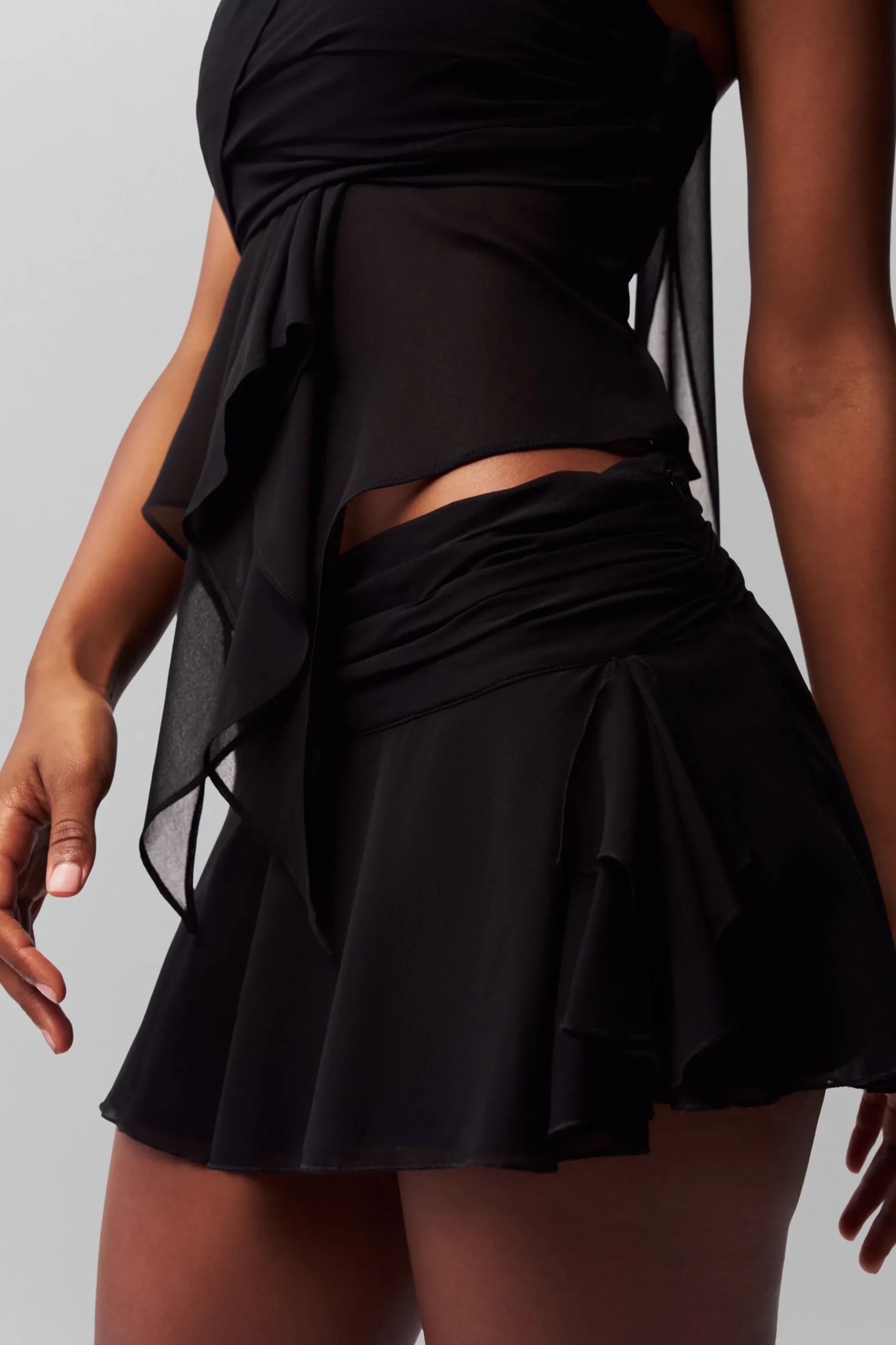 GUIZIO Chiffon Slit Mini Skirt- Mini Skirts|Skirts