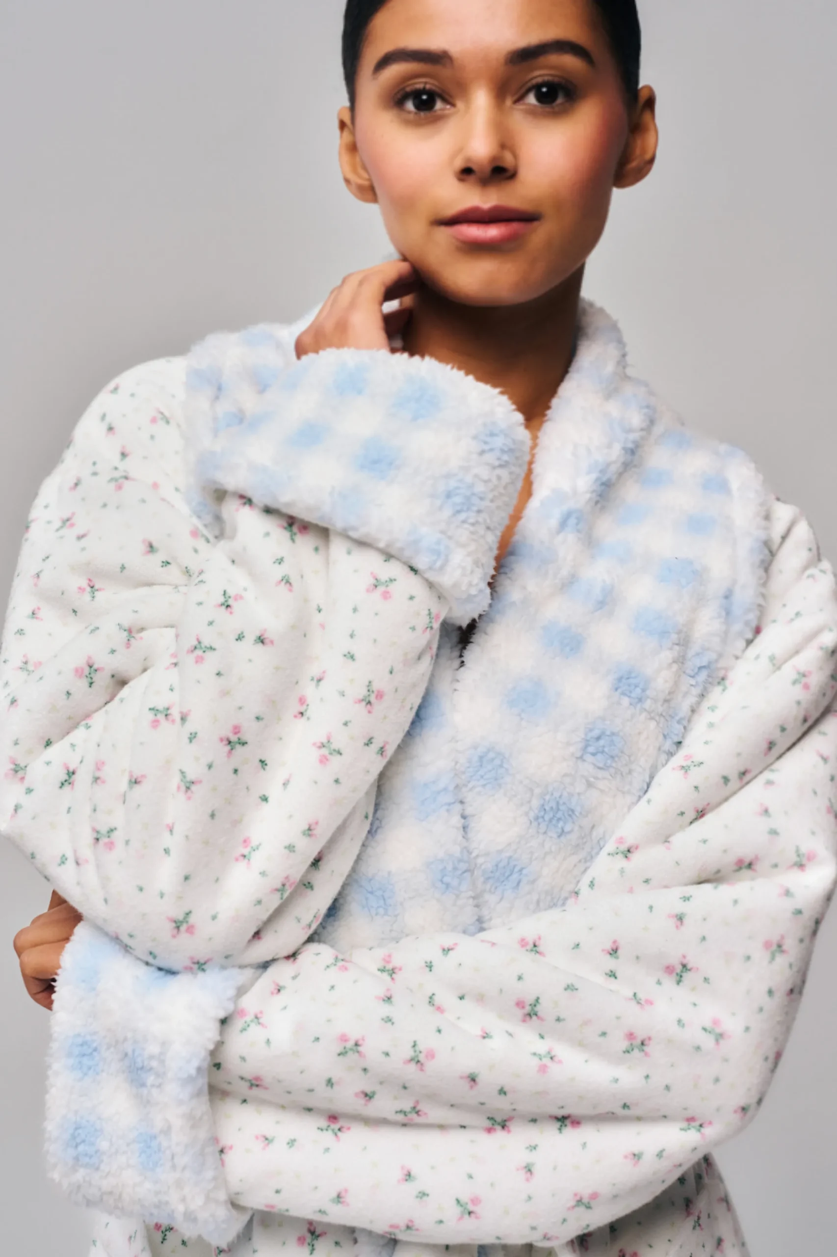 GUIZIO Cozy Cloud Reversible Robe- Intimates