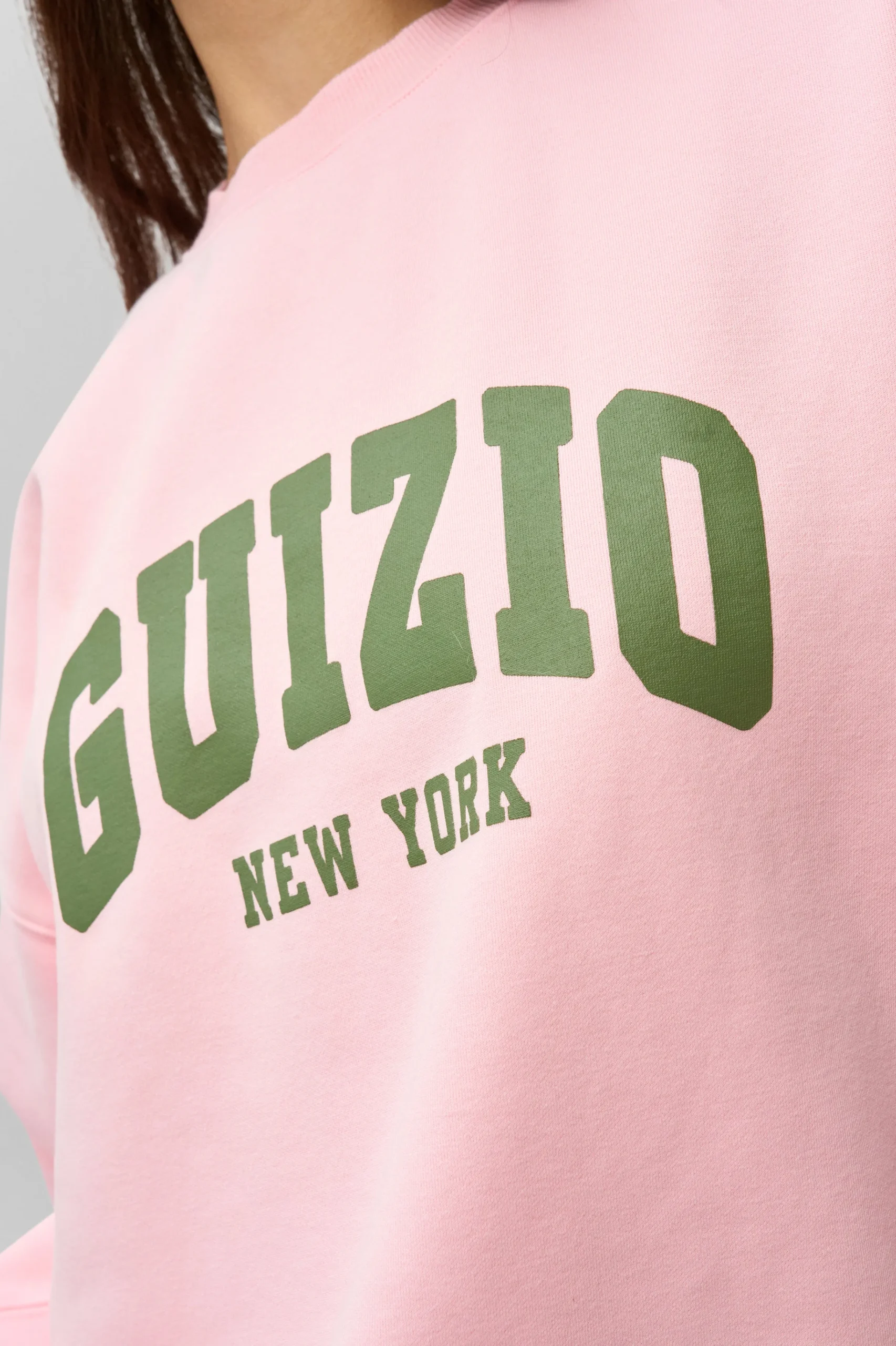 GUIZIO Fleece Crewneck- Sweaters|Sweatshirts & Hoodies