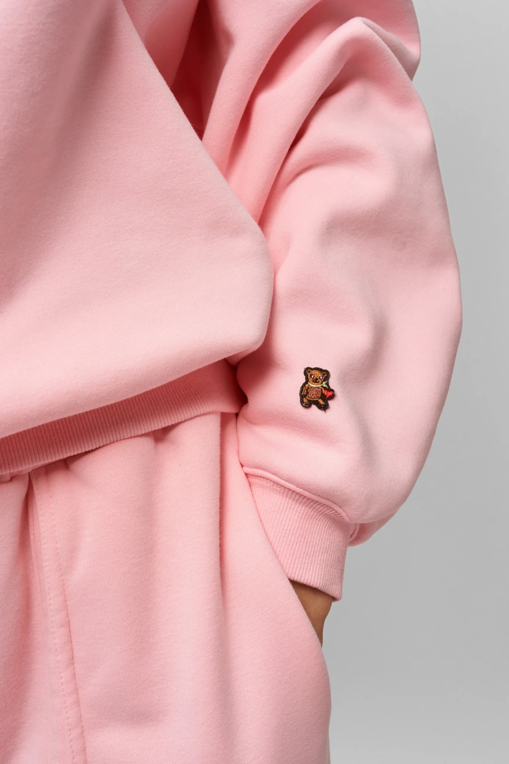 GUIZIO Fleece Crewneck- Sweaters|Sweatshirts & Hoodies