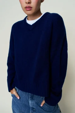 GUIZIO Joni Cashmere V-Neck Jumper- Sweaters