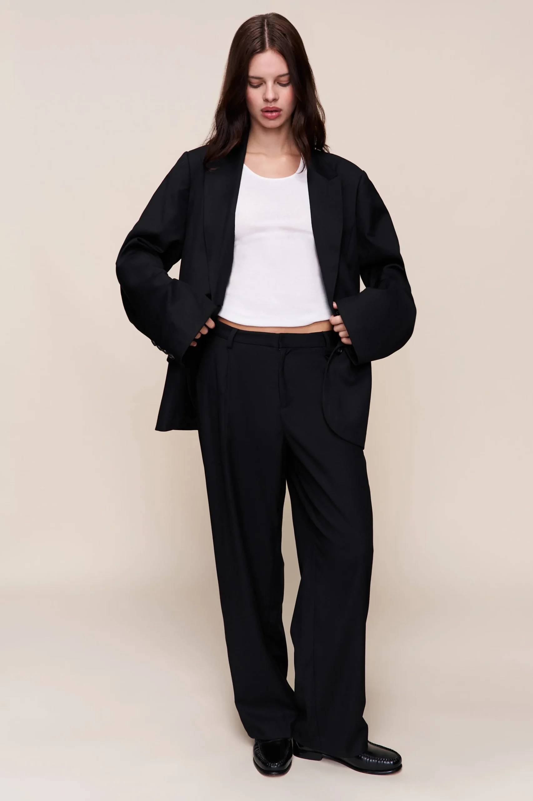GUIZIO Leo Mid Rise Straight Pant- Pants