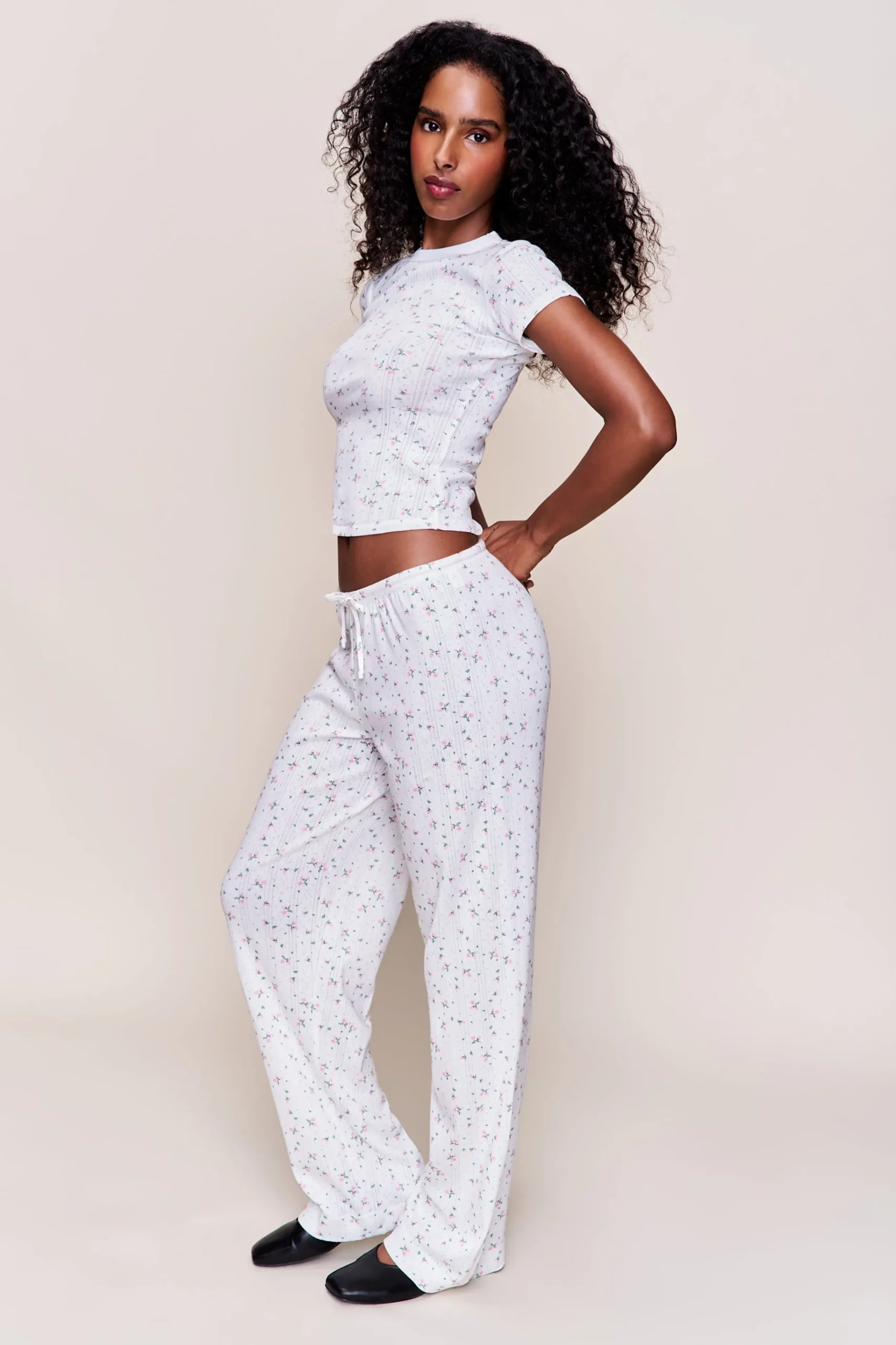 GUIZIO Lovey Tee- Short Sleeve Tops|Tops