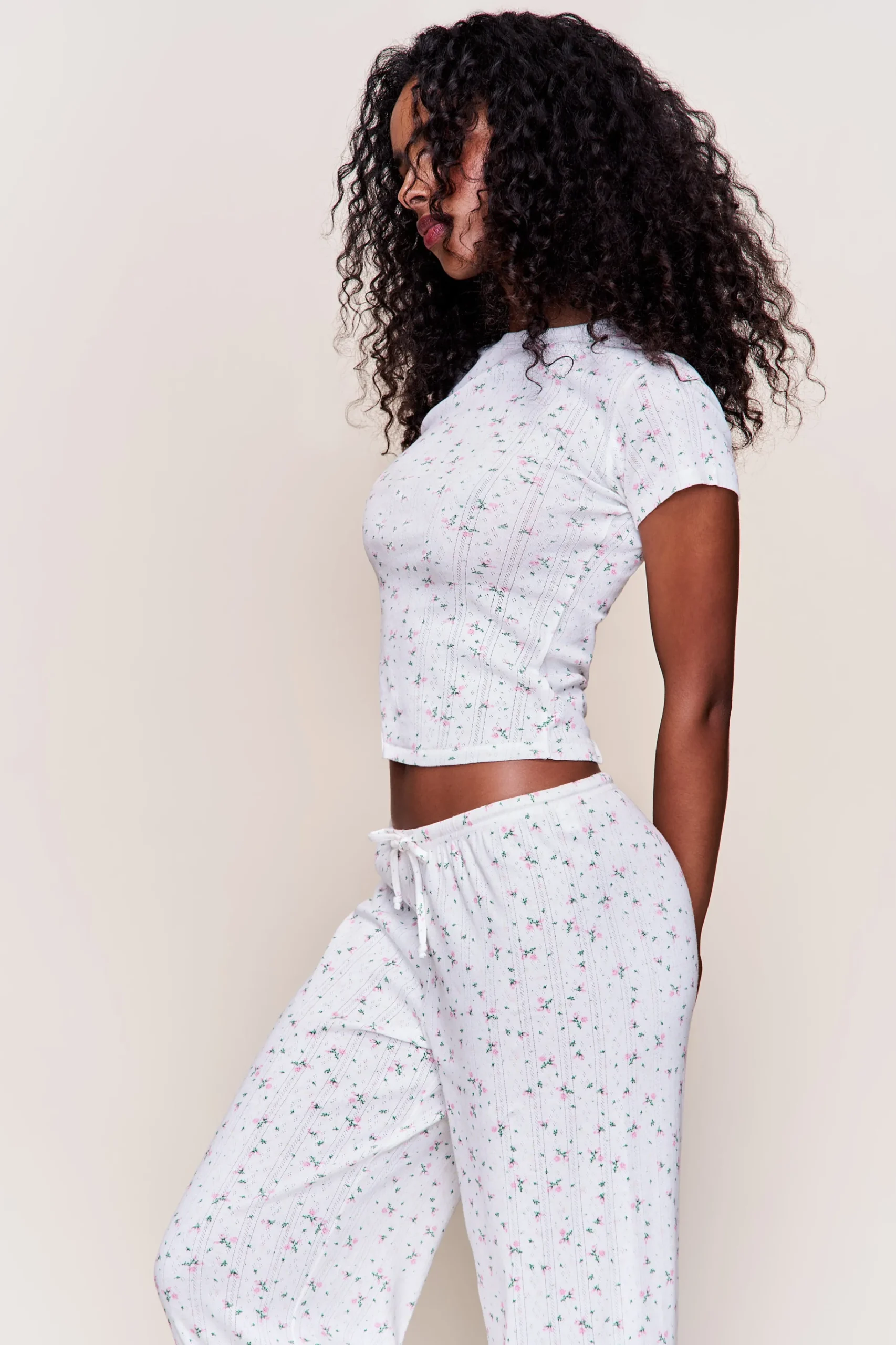 GUIZIO Lovey Tee- Short Sleeve Tops|Tops