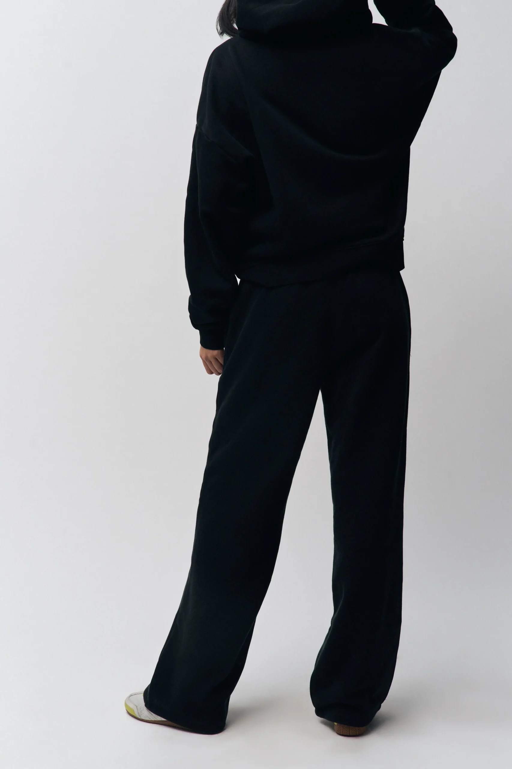 GUIZIO Relaxed Drawstring Sweatpant- Pants