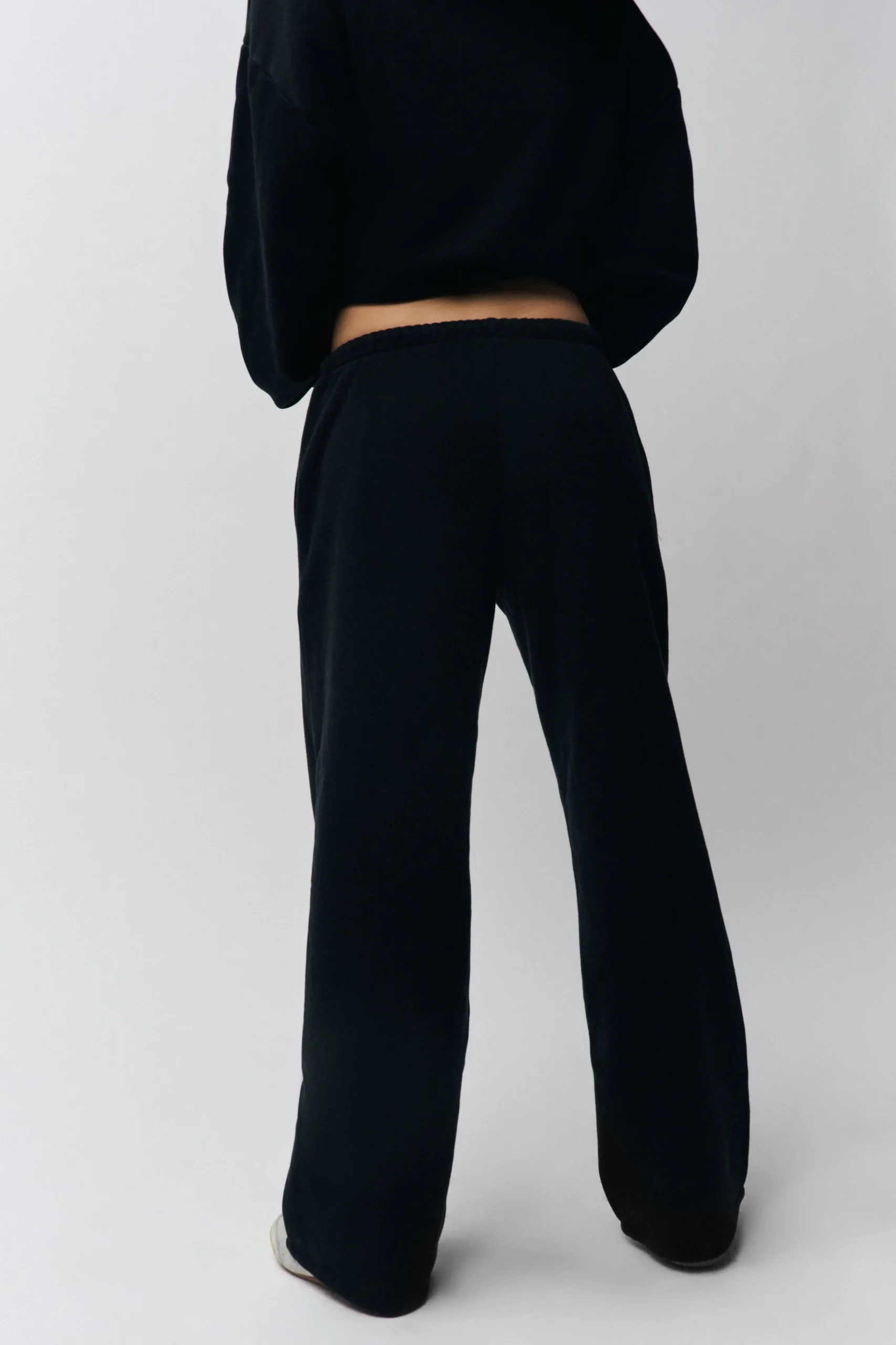 GUIZIO Relaxed Drawstring Sweatpant- Pants