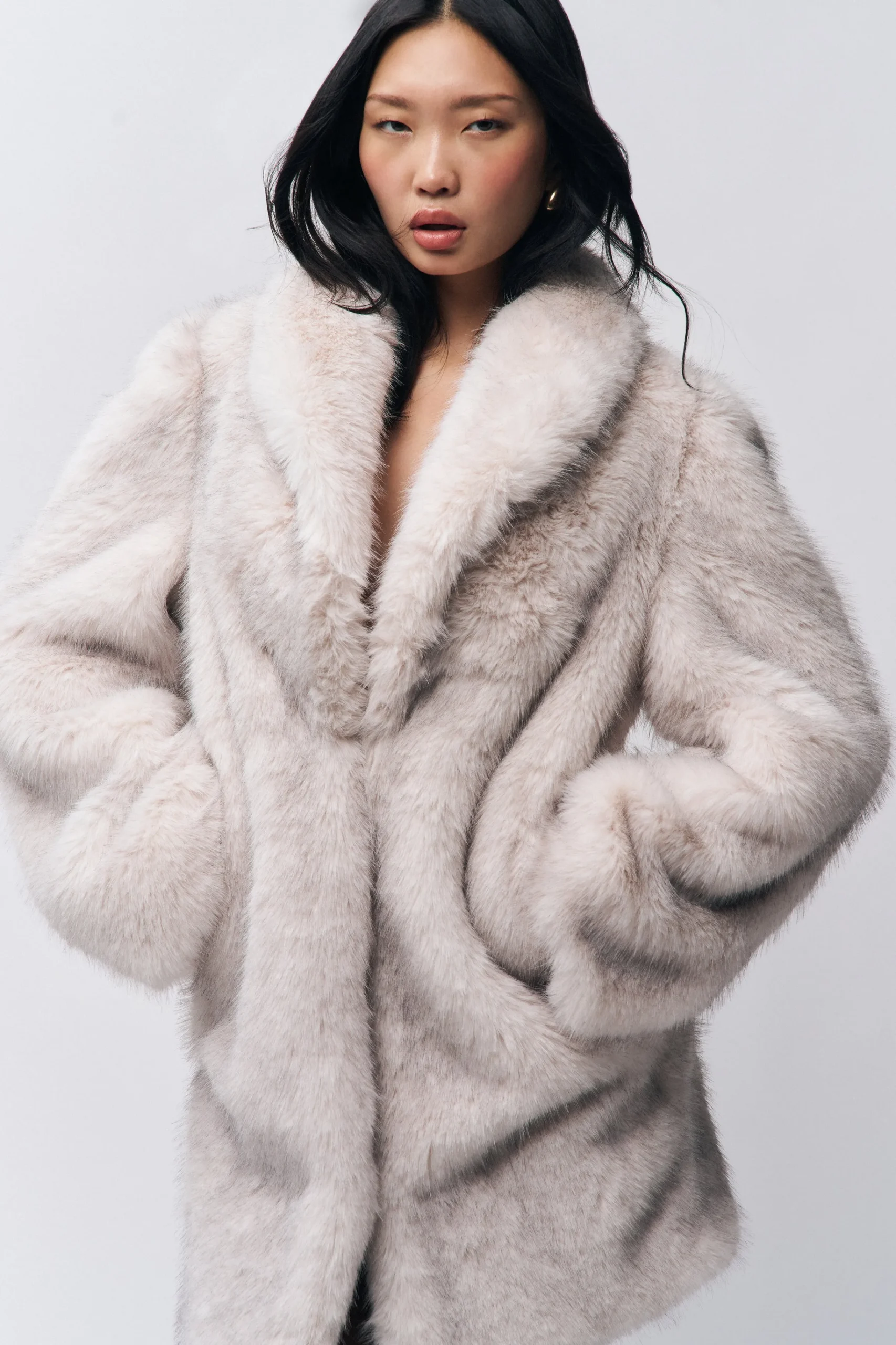 GUIZIO Roxie Faux Fur Coat- Jackets