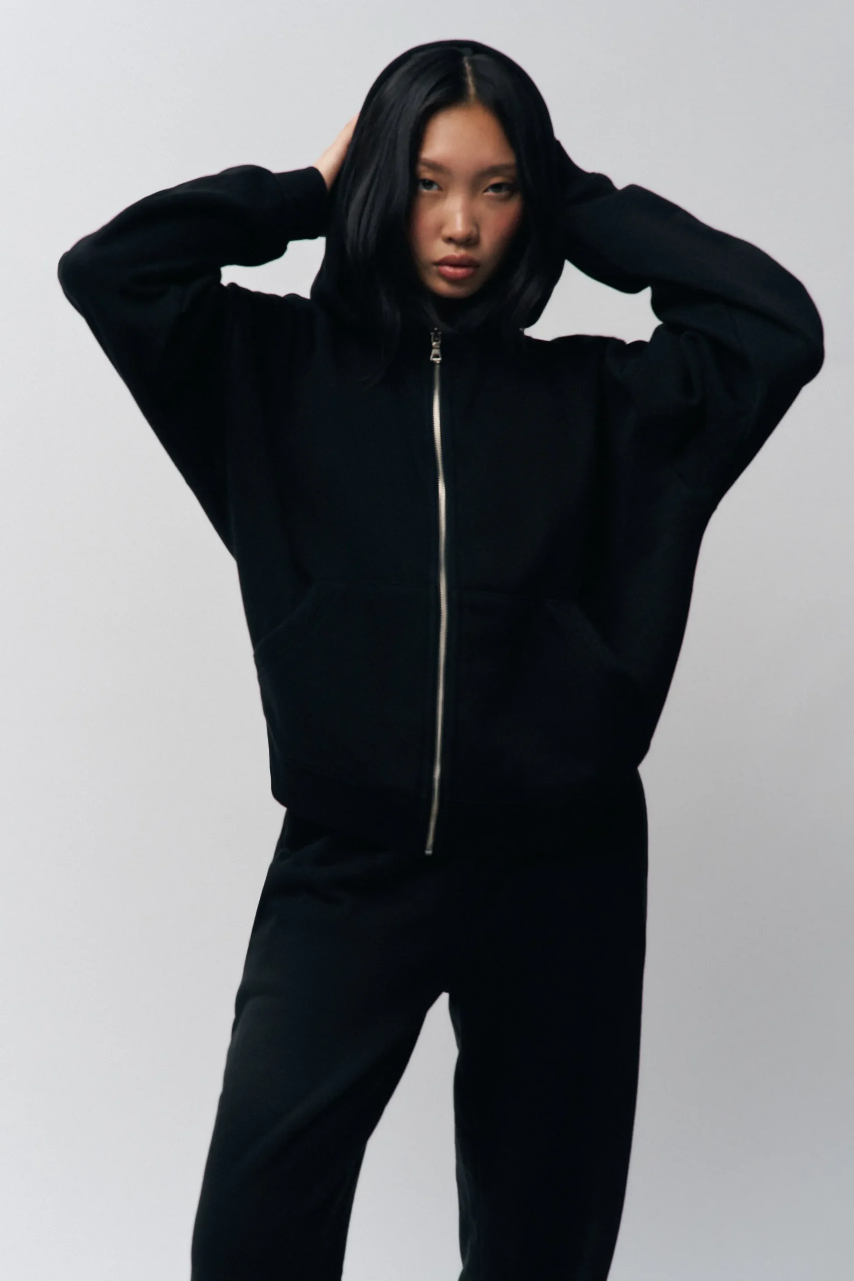 GUIZIO Zip Up Hoodie- Sweaters|Sweatshirts & Hoodies