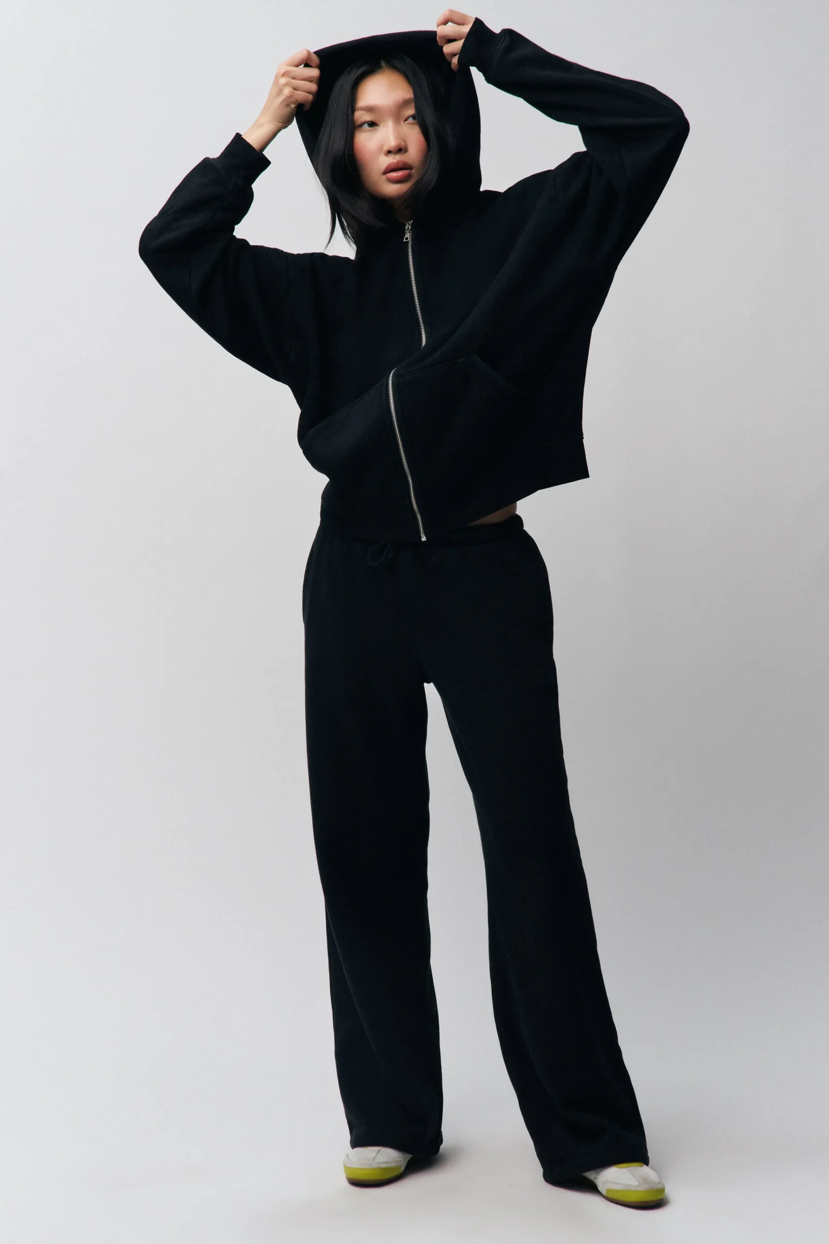 GUIZIO Zip Up Hoodie- Sweaters|Sweatshirts & Hoodies